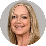 holly swirtz headshot